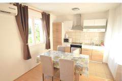 Home or Apts Miočić without owner Apartament 1 – Ap. 2+2 foto 2