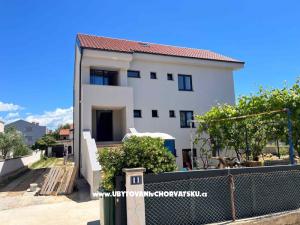 Apartamenty Pekić
