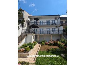 Apartamenty, Pokoje - Crikvenica