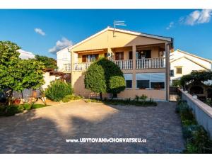 Apartamenty Sačer