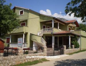 Apartamenty Lucija
