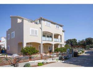 Apartamenty Sharo