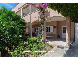 Apartamenty Samac