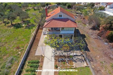 Large garden Bibinje Chorwacja