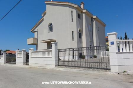 Apartamenty Roko Biograd Chorwacja