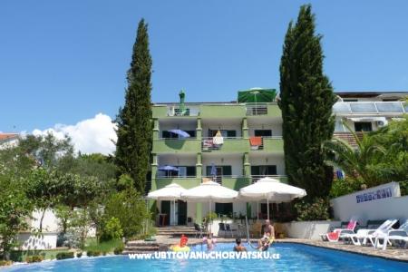 Vila Smirna 4*  z basenem  Sv. Filip i Jakov Chorwacja