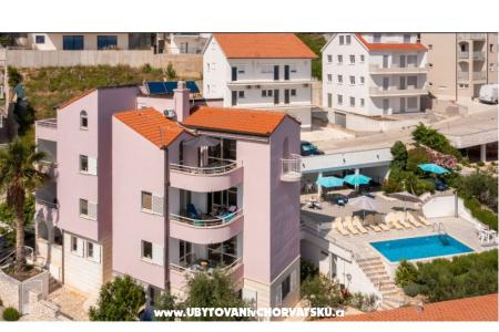 Apartamenty Peric Omis Chorwacja