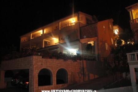 Pansion Radoslav Omis Chorwacja