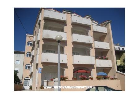 Apartamenty Golija  wyspa Pag Chorwacja