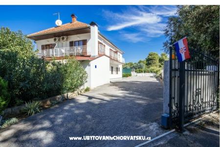 Apartamenty Jelena Pakostane Chorwacja