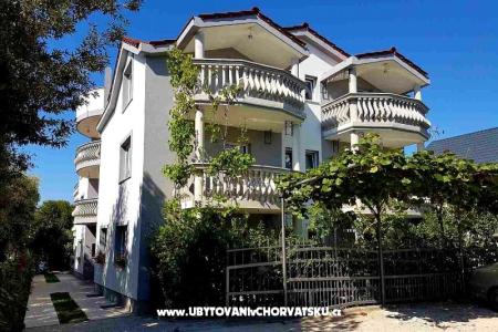 Apartamenty Ivišić Pakostane Chorwacja