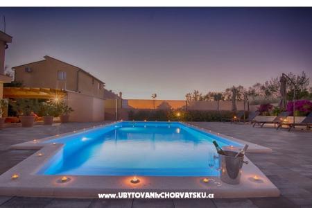  Dom z basenem - Villa Marijana  foto 2