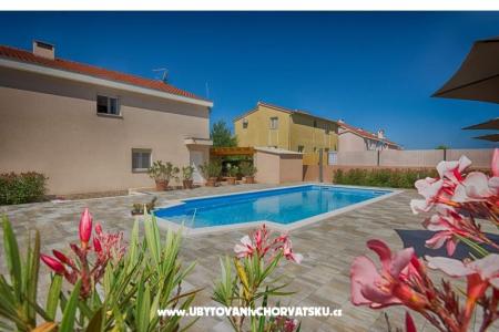  Dom z basenem - Villa Marijana  foto 5