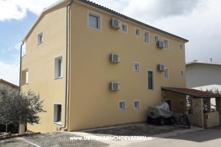 Apartamenty Erak Pirovac Chorwacja