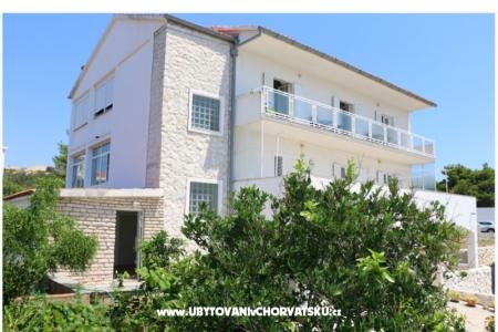 Apartamenty Slavka Primosten Chorwacja