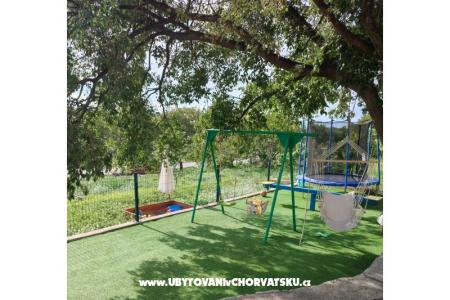 Apartamenty Svirčić Primosten Chorwacja