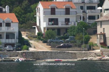 Apartamenty Šparadići Primosten Chorwacja