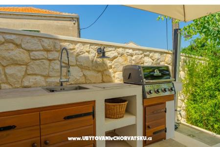 The Three Flowers Pool Dom foto 3