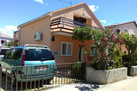 Apartamenty Cestar wyspa Vir Chorwacja