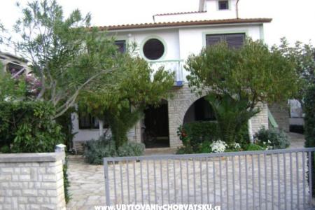 Apartamenty Kuduz wyspa Vir Chorwacja