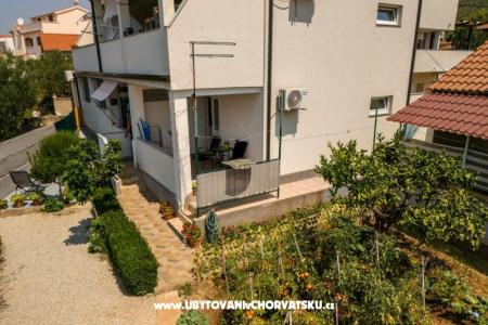 Apartamenty Zdenka Vodice Chorwacja