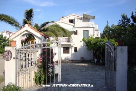 Antonela  Vodice Chorwacja