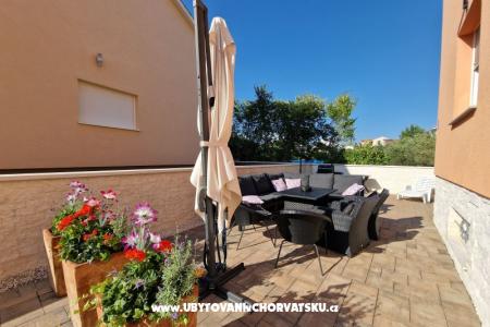 Color Apartamenty Vodice Chorwacja