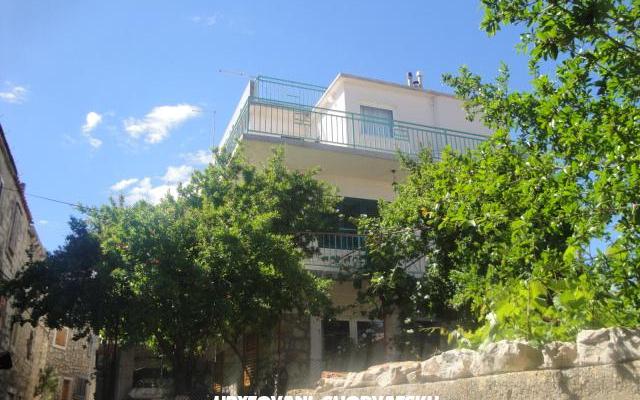 Apartamenty Ivica - nocleg Betina Chorwacja