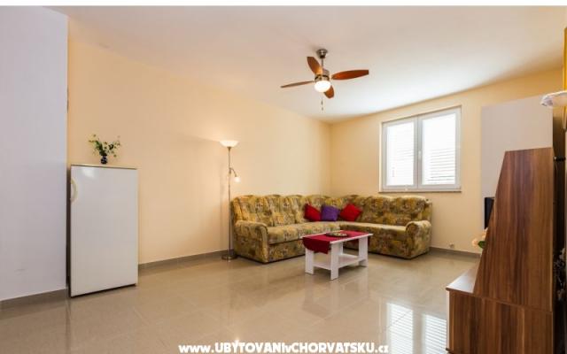 Apartamenty Antonela - nocleg Biograd Chorwacja