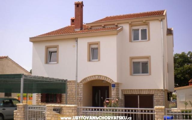 Apartamenty M&amp;M - nocleg Biograd Chorwacja