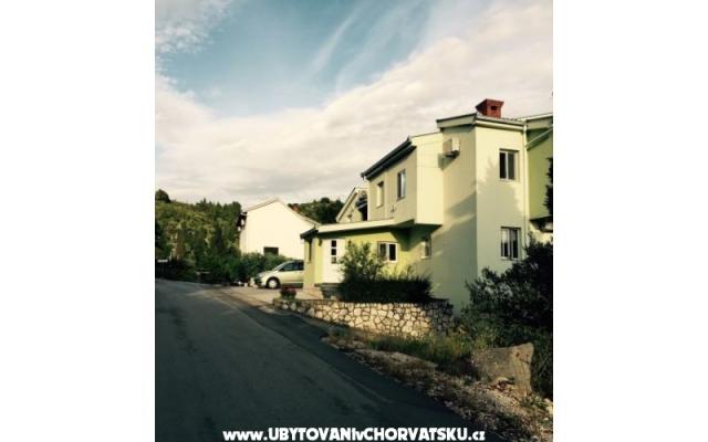 Apartamenty 7+ - nocleg Blace Chorwacja