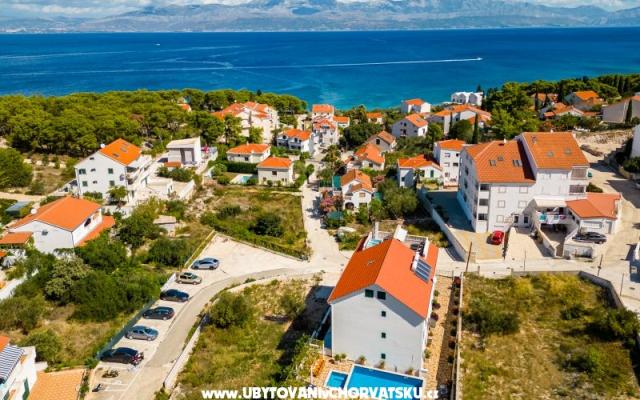 Apartamenty La Perla - nocleg eiland Brac Chorwacja