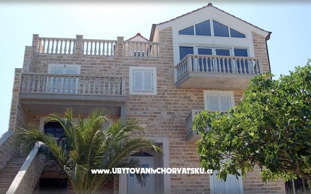 Apartamenty Dropuljic - nocleg eiland Brac Chorwacja