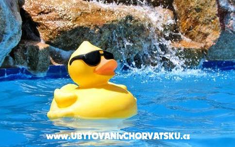 Apartamenty St. Ivan - nocleg eiland Brac Chorwacja