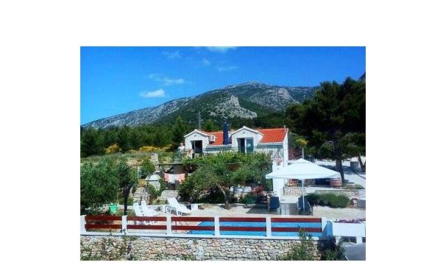 Dom wakacyjny Ratac**** - nocleg eiland Brac Chorwacja