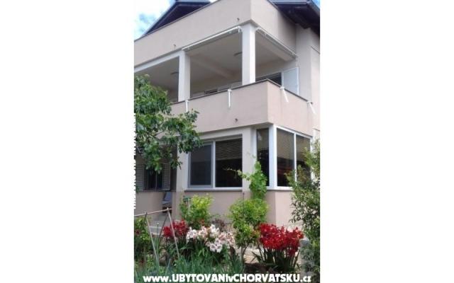 Apartament   " ARZENŠEK " - nocleg Sv. Filip i Jakov Chorwacja