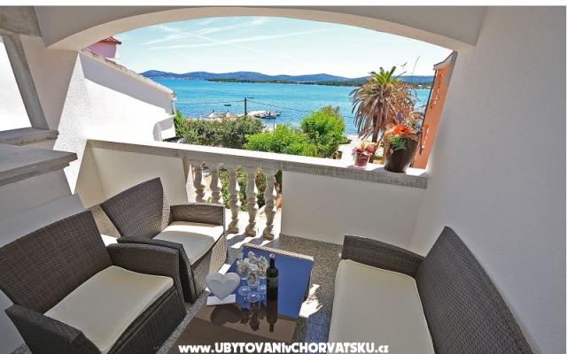 Apartamenty Božo i Slavica - nocleg Sv. Filip i Jakov Chorwacja