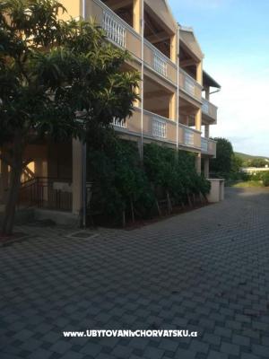 Apartamenty Colić - nocleg Sv. Filip i Jakov Chorwacja