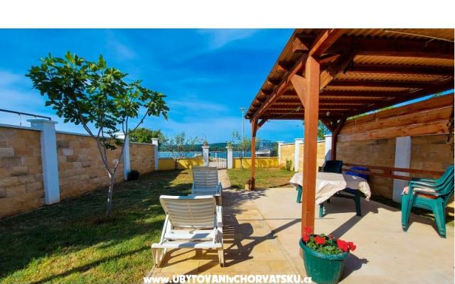 Beach Dom Amarella - nocleg Sv. Filip i Jakov Chorwacja