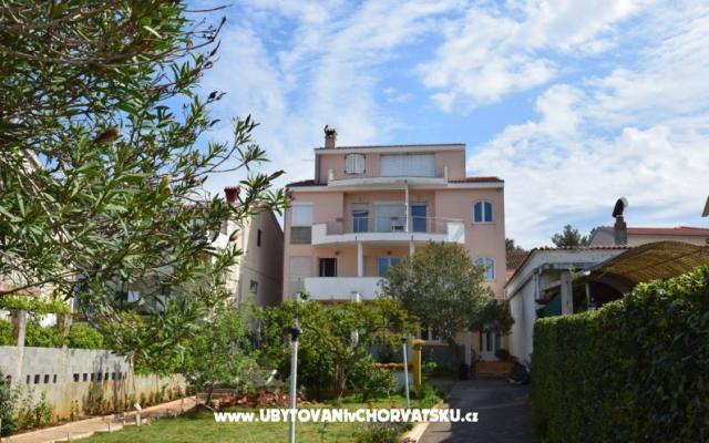 Cvita Dom Apartamenty - nocleg Sv. Filip i Jakov Chorwacja