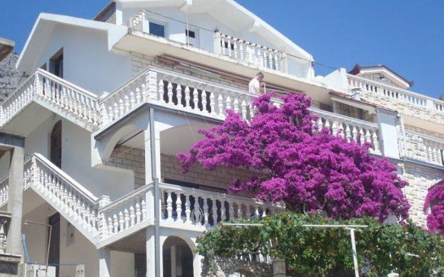 Apartamenty &amp; rooms Brist - nocleg Gradac – Podaca Chorwacja