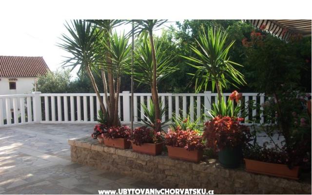 Apartamenty Nada - nocleg eiland Hvar Chorwacja