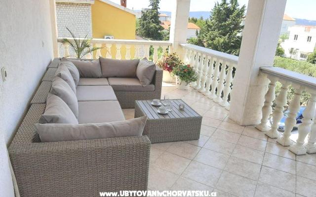 Apartamenty Hrga - nocleg Kastela Chorwacja