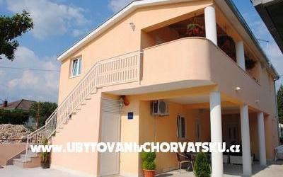 Apartamenty Kairos - Bili 9 - nocleg Kastela Chorwacja