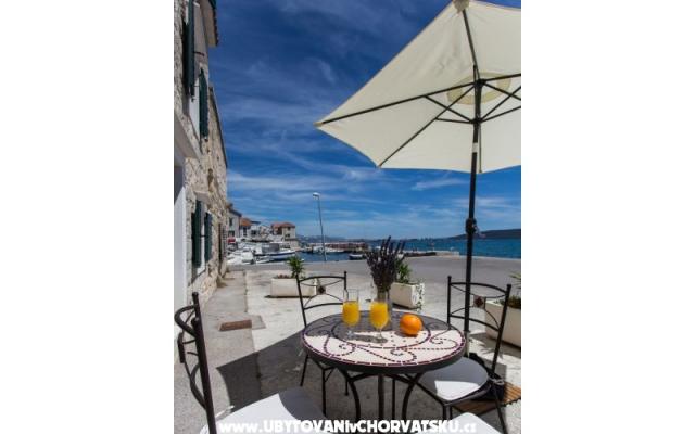 Apartamenty Lippeo - nocleg Kastela Chorwacja