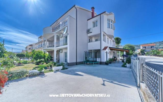 Apartamenty Meridians - nocleg Kastela Chorwacja
