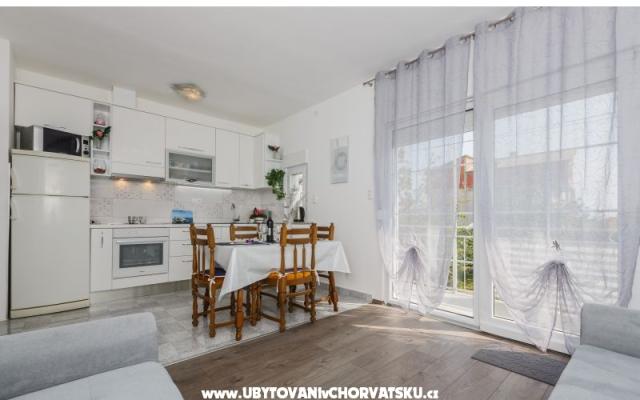 Family Dream Apartament - nocleg Kastela Chorwacja