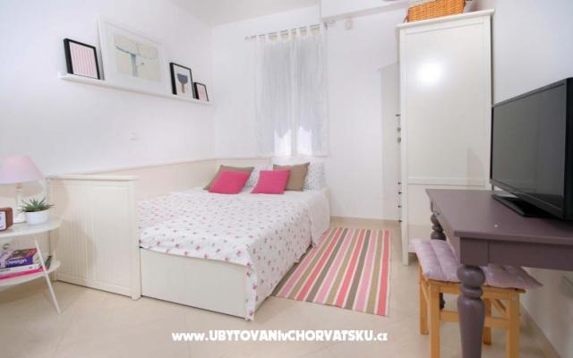 4 star studio apartment - nocleg Kastela Chorwacja