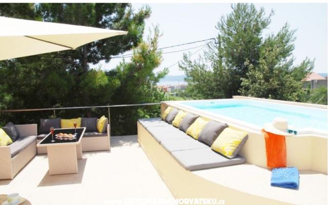 Split View - nocleg Kastela Chorwacja