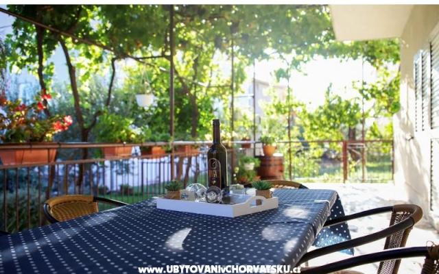 Stone Sun - nocleg Kastela Chorwacja